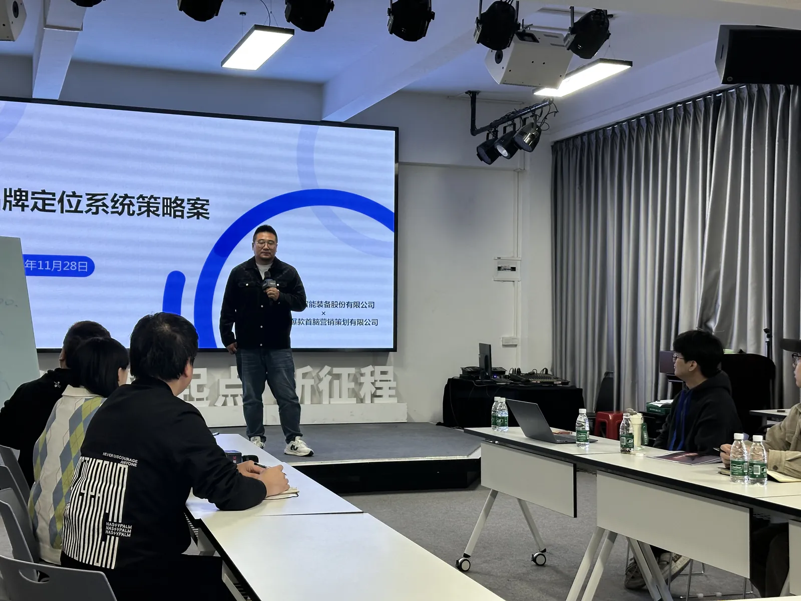 福建兴翼地坪品牌陪跑现场指导 · 爆款首脑