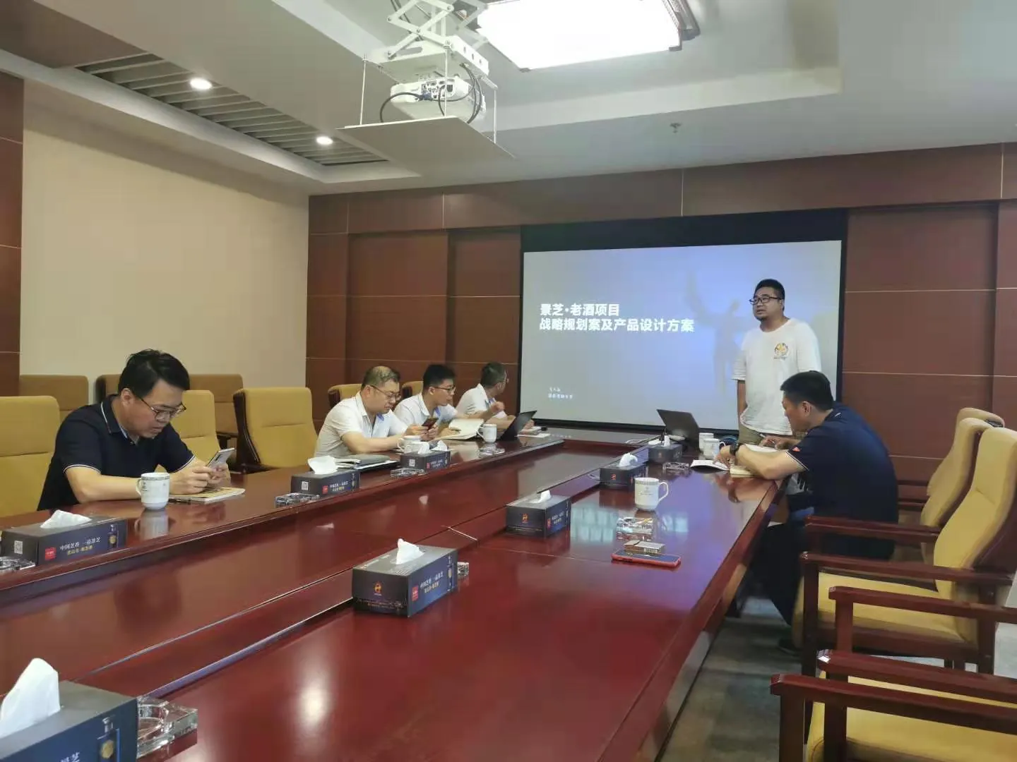 景芝酒业品牌陪跑现场指导 · 爆款首脑